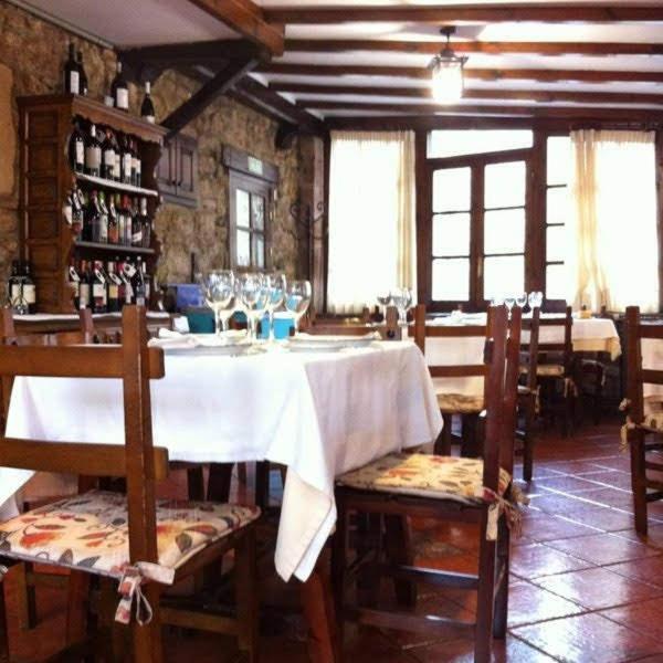 Meson El Pucheru Barcenaciones Exterior foto